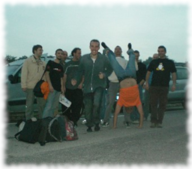 Linux Day 2006 a Puegnago del Garda: gruppo di volontari con PC GNU/Linux