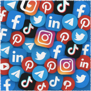 Collage con i loghi dei principali social network